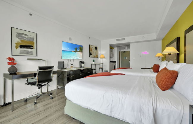 Stunning 12th Floor Studio in the Grove - Foto 6