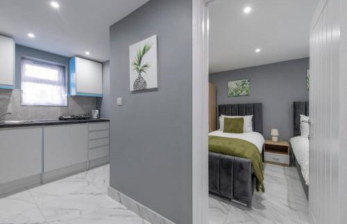 Bright 2-Bedroom Ensuite Apartment with Kitchen - Foto 35