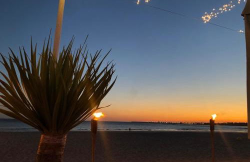 GATU Villa Cielo y Mar junto la playa, terraza , wifi y vista al mar ," Preferente mayores de 25 años y familias " - Foto 36