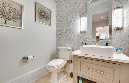 Sprawling Suwanee Home Theater, Pool, Hot Tub! - Foto 13