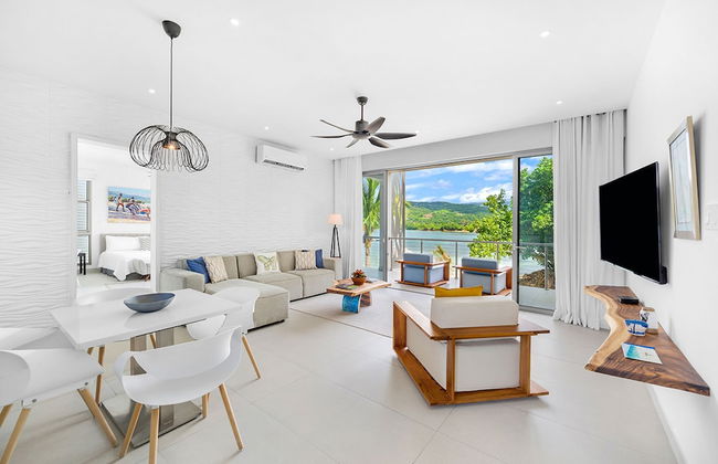 Santosha Whitehouse JM - 10 Bedroom Villa w Private Beach - Photo 6