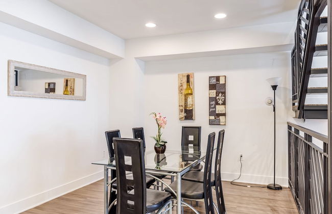 2BR Fully Furnished Apartment on Hawthorn Ave Hollywood - Photo 7