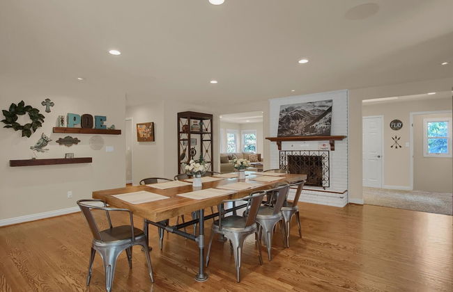 5BR Poe Manor Entertain,hot Tub+has Everything! - Foto 19