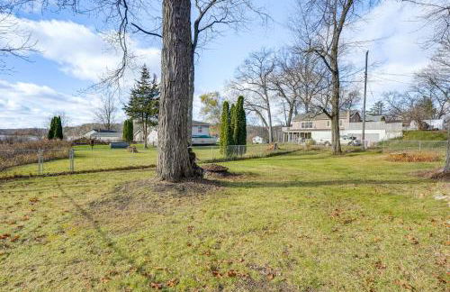 Secluded Home with Lake View in Delton! - Foto 29