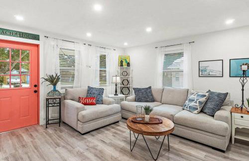 Quaint Gulfport Beach Bungalow - Foto 1