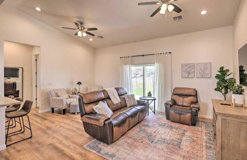 Bright Home with Yard, 4 Mi to Colorado River! - Foto 6