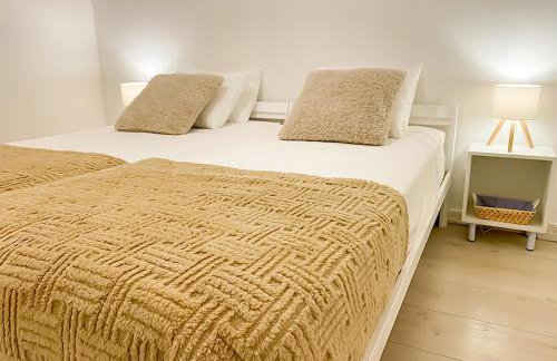 Entire 2 Bedroom Family Friendly House in Belem Lisbon 3 to 5 Guests - Photo 43