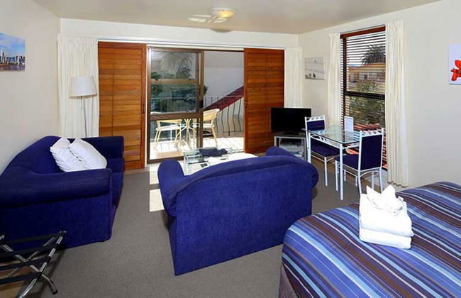 Onetangi Beach Apartments - Photo 10