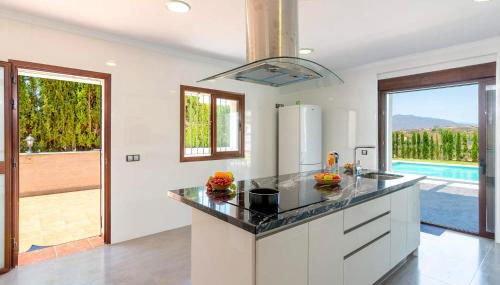 Amazing Home In Mijas Costa - Photo 4