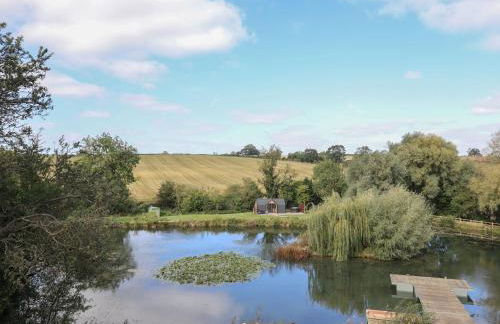 The Tunnel at Bridge Lake Farm and Fishery - Foto 45