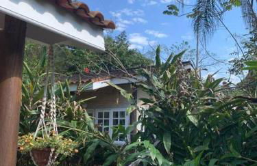 Casa charmosa em Juquehy cercada de verde, 2 quartos com churrasqueira - Foto 36