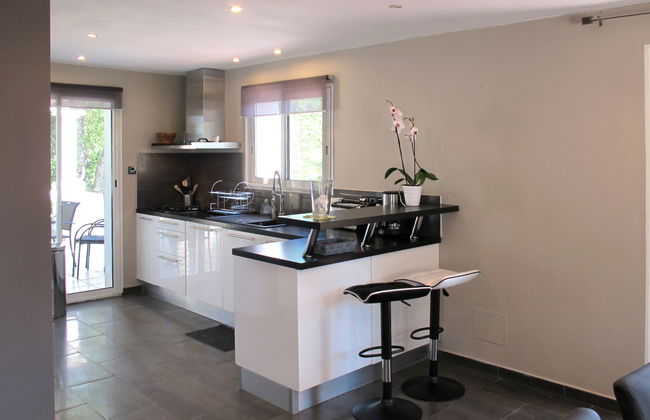 3 bedroom House in Bagnols-en-Forêt with private pool and garden - Photo 4