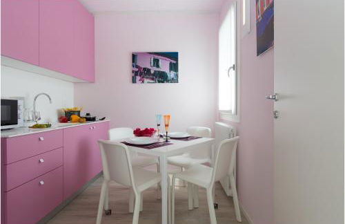 Tiffany Home - Photo 32