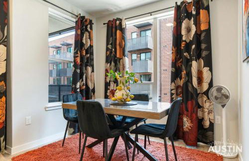 Pool Boxing Gym and Live Music Drinks 2BR 2BA S Austin Condo By Austin Vacay - Foto 51