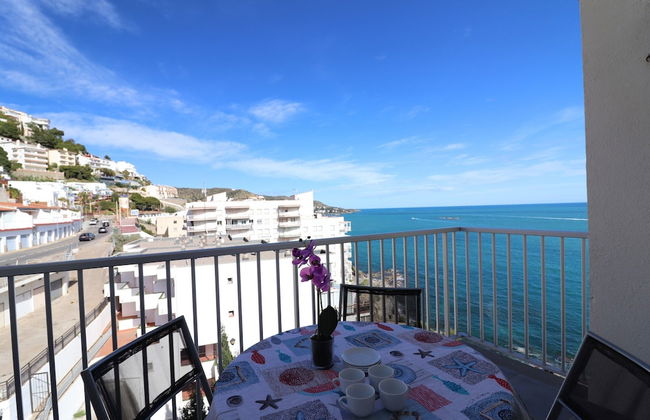 Apartment in Roses With Balcony - Photo 30