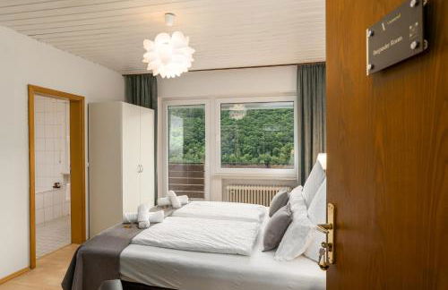 Elbling Appartement for 4 People - Billiards - 2 Bedrooms - 2 Bathrooms - Balcony with Mosel View - Parking - Wine Barrel Bar - Fully Equipped Kitchen - Netflix - WaipuTV - 3 km from Cochem - Foto 5