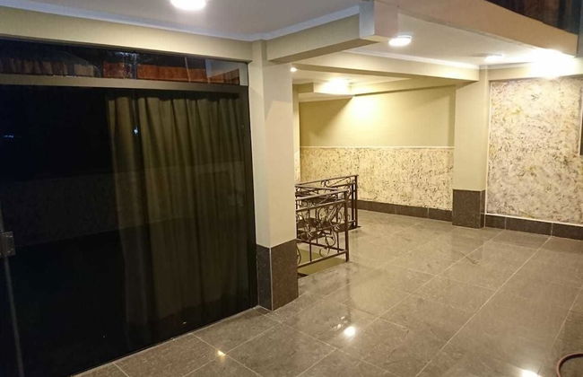 Madre Nuestra - Photo 32