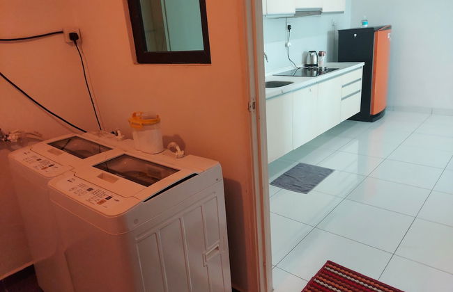 JB Bukit Indah Skyloft Suites - Photo 7