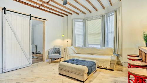 Stylish Newark Home with Deck Less Than 14 Mi to NYC! - Photo 4