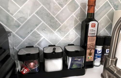 Gemütliches 2 Zimmer Ambient Apartment mit Queensize-Bett , Etagenbett& Schlafsofa in Alsternähe - Foto 25