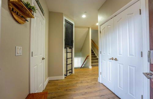 Heavens Gate LS48 Ski Retreat Hot Tub & Views - Foto 18