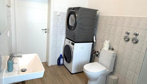 BHV-3, - 4- und 5-Zimmer Wohnungen mit Terrasse, 24h self-check-in, TV, Internet, DisneyPlus, Waschmaschine - Foto 3