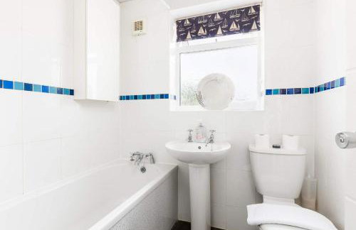 4-Bed Home for Contractors - Parking - Walk to Hospital - Foto 20