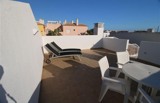 Captivating 3-bed House in Conceicao de Tavira - Foto 16