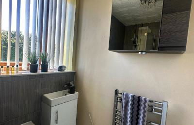 Entire 2 bedroom house. - Foto 12