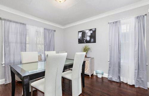 Jazzy Charmer with 3 Queen BedsJazzy Charmer - Foto 12