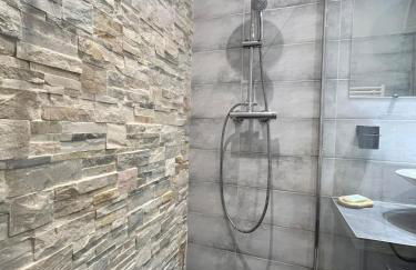 T2 Confort & Design avec Jardin - Gare d'Oullins - Foto 16