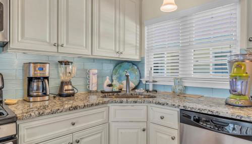 Rooftop Townhouse with 360 Views and Free Parking - Foto 3