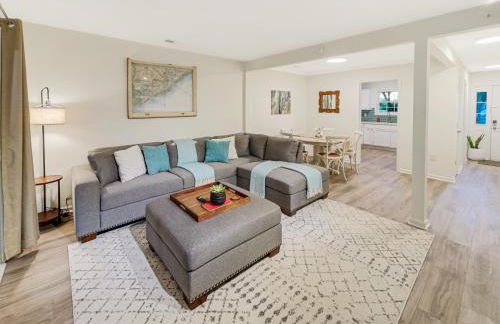 5 Min to Beach—King Beds - Photo 11