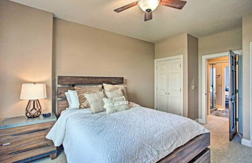 Home with Game Room and Fireplace 14 Mi to McKinney! - Foto 21