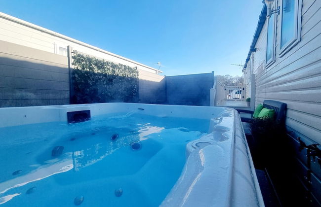 Apple Tree Lodge, Hot Tub, 3 Bedroom, 2 Bars - Foto 8