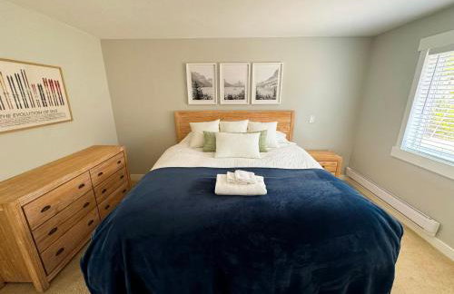 Built 2016 Pristine Lake House for Boating, Remote Work, Hiking and Relaxing - Foto 12