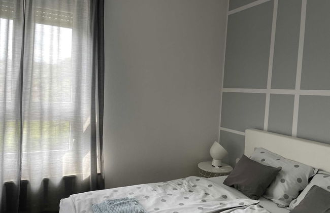 Modern & Charming - Free Private Parking - Foto 17