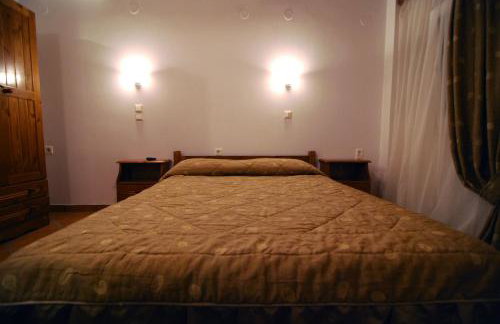 To Spiti tis Pareas - Foto 11