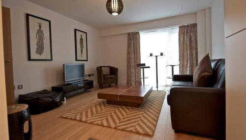 Apartment in Newbury Parkway Centre - Foto 2