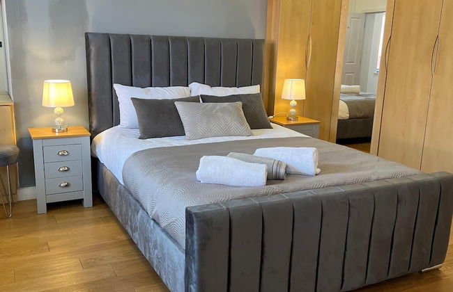 1 Bed Flat - Sleeps 4 - Parking - Wifi - Foto 3