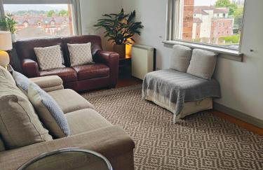 Bright Characterful 2-Bed Apt ORMEAU ROAD - Foto 2