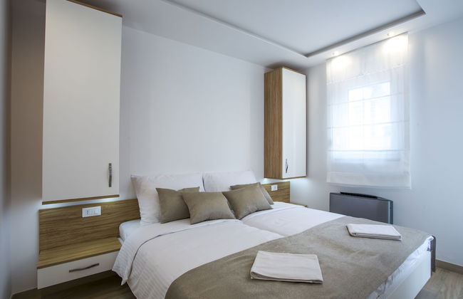 Adrion Aparthotel - Photo 9