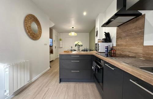 IMMEUBLE ST-PIERRE - GARE 10min - HORTILLONNAGES 5min - WIFI - TV HD - Foto 11