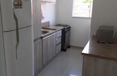 Belo e Amplo Apartamento, Área Central da Praia dos Ingleses - Foto 8