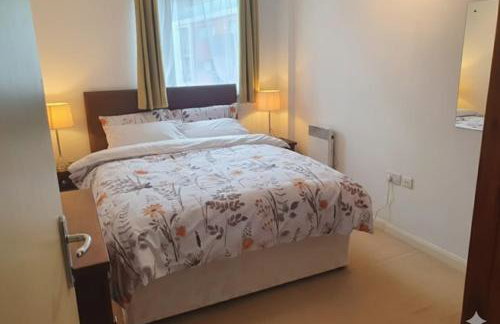 Stylish City Centre Apartment near The Cube - Photo 6