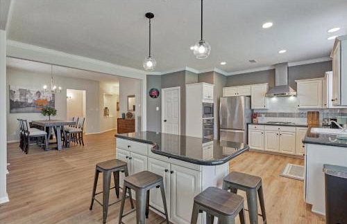 Woodlands Grand 3BR Cozy House - Photo 2