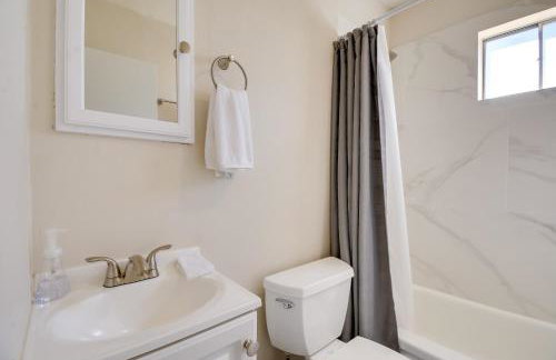 1 Mi to Whiskey Row Home with Fire Pit and Deck - Foto 20