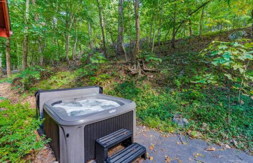 Modern Chalet w Hot Tub, Large Deck, Grill & WiFi - Foto 26