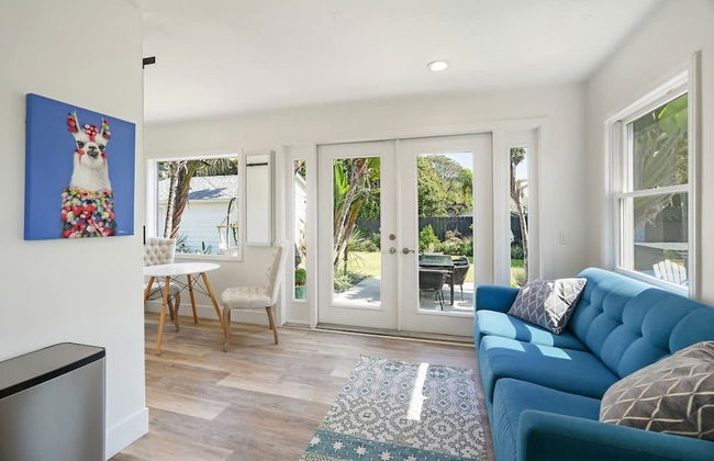 Coastal Palm Haven - With Hot Tub - Foto 2