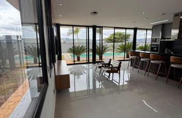 Belo sobrado com piscina aquecida em Ninho Verde 2 - Foto 25